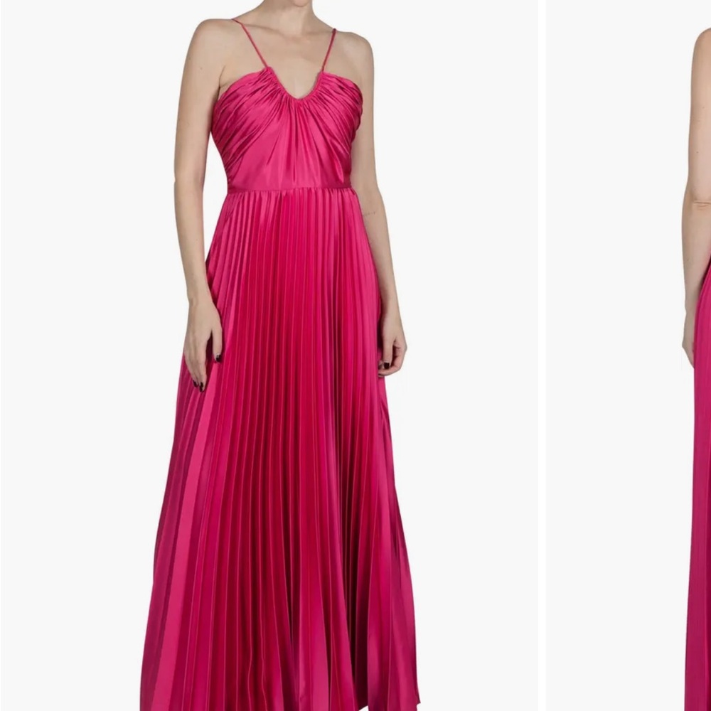 Julia Jordan Pink Pleated Prom Dress